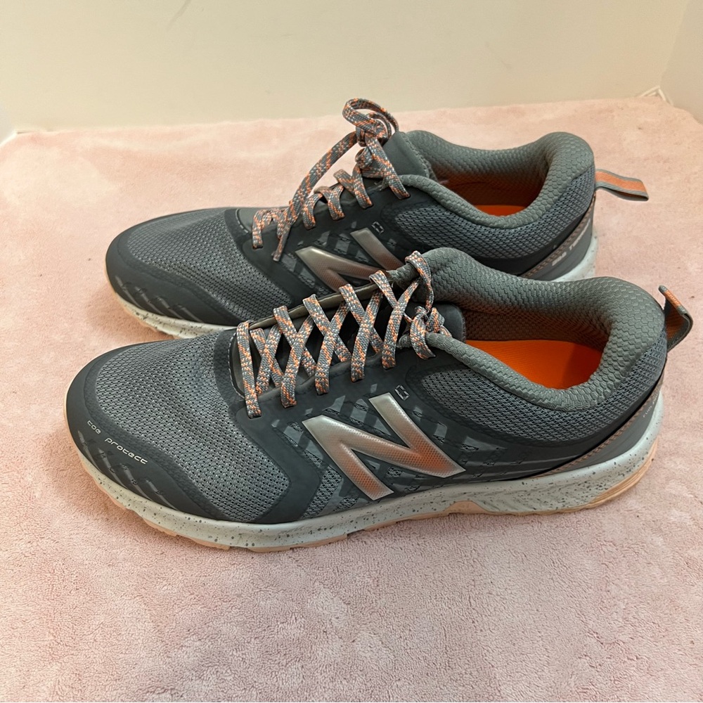 New Balance Workout Running Sneakers All Terrain Sz 9